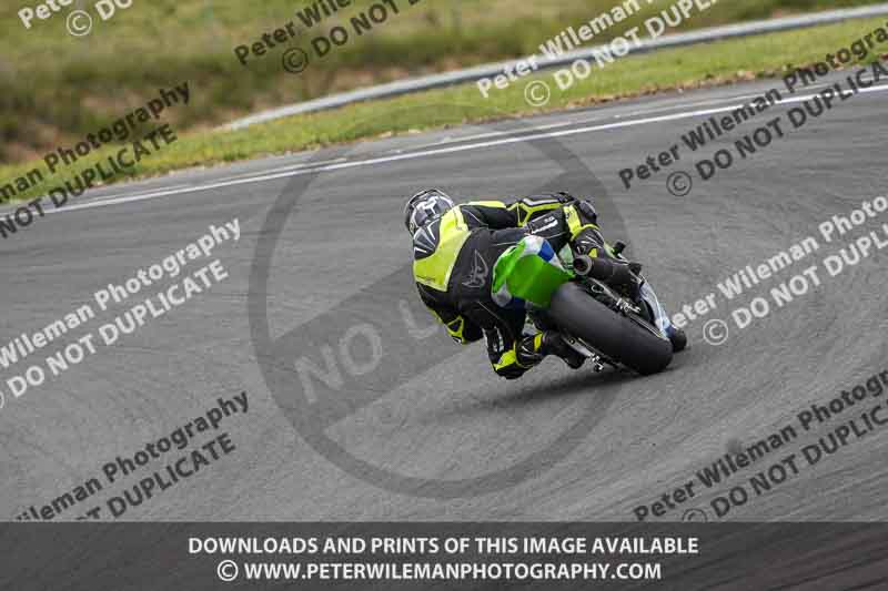 cadwell no limits trackday;cadwell park;cadwell park photographs;cadwell trackday photographs;enduro digital images;event digital images;eventdigitalimages;navarra;no limits trackdays;peter wileman photography;racing digital images;trackday digital images;trackday photos